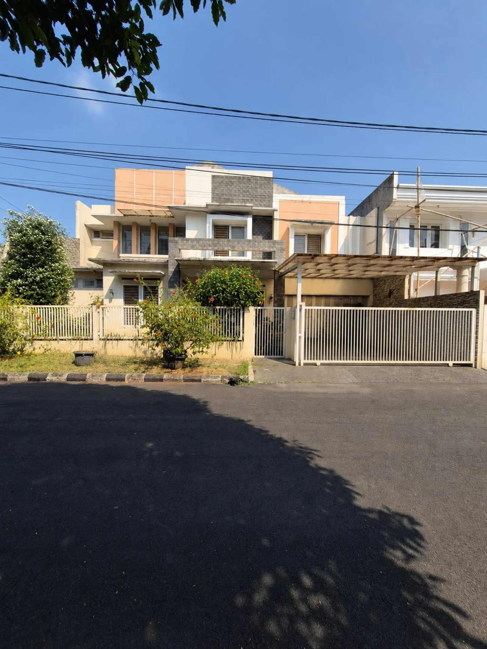 Rumah Dijual di Bintaro Sektor 9, 2 Lantai Siap Huni dengan SHM
